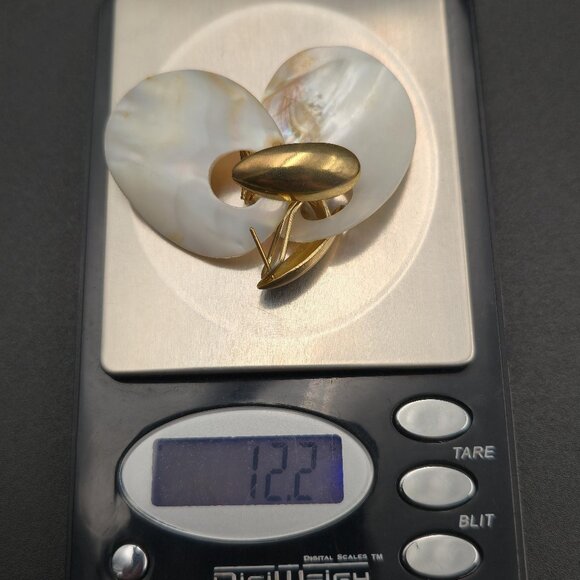 Gold Tone Oval White Shell Dangle Earrings B898 - Picture 5 of 5